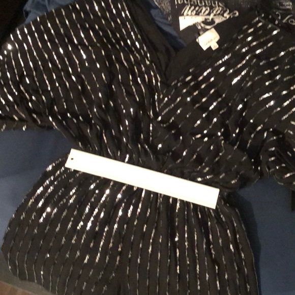 Kimono romper with sequins - Picture 3 of 3